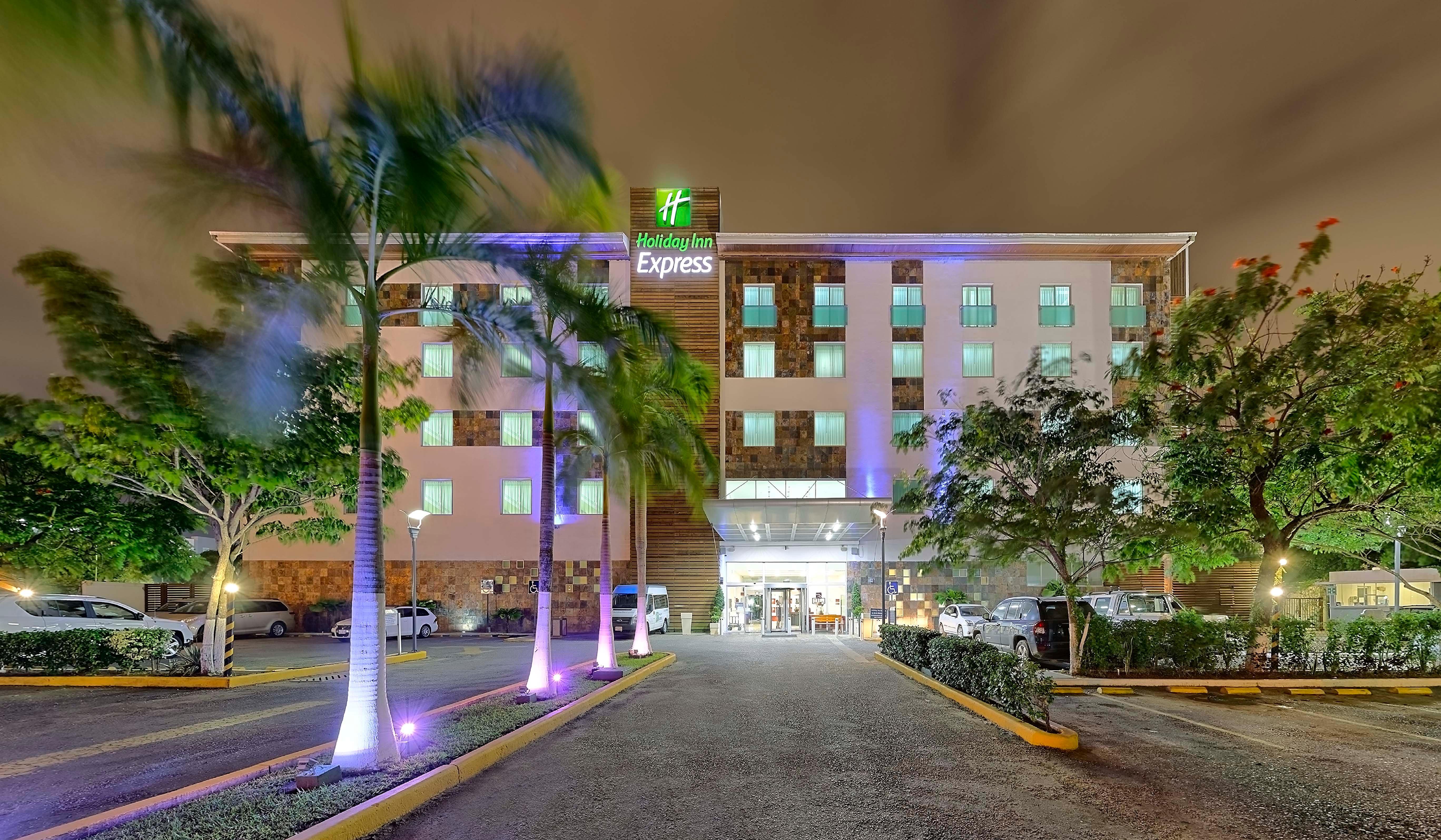 Holiday Inn Express Villahermosa By Ihg Exteriör bild