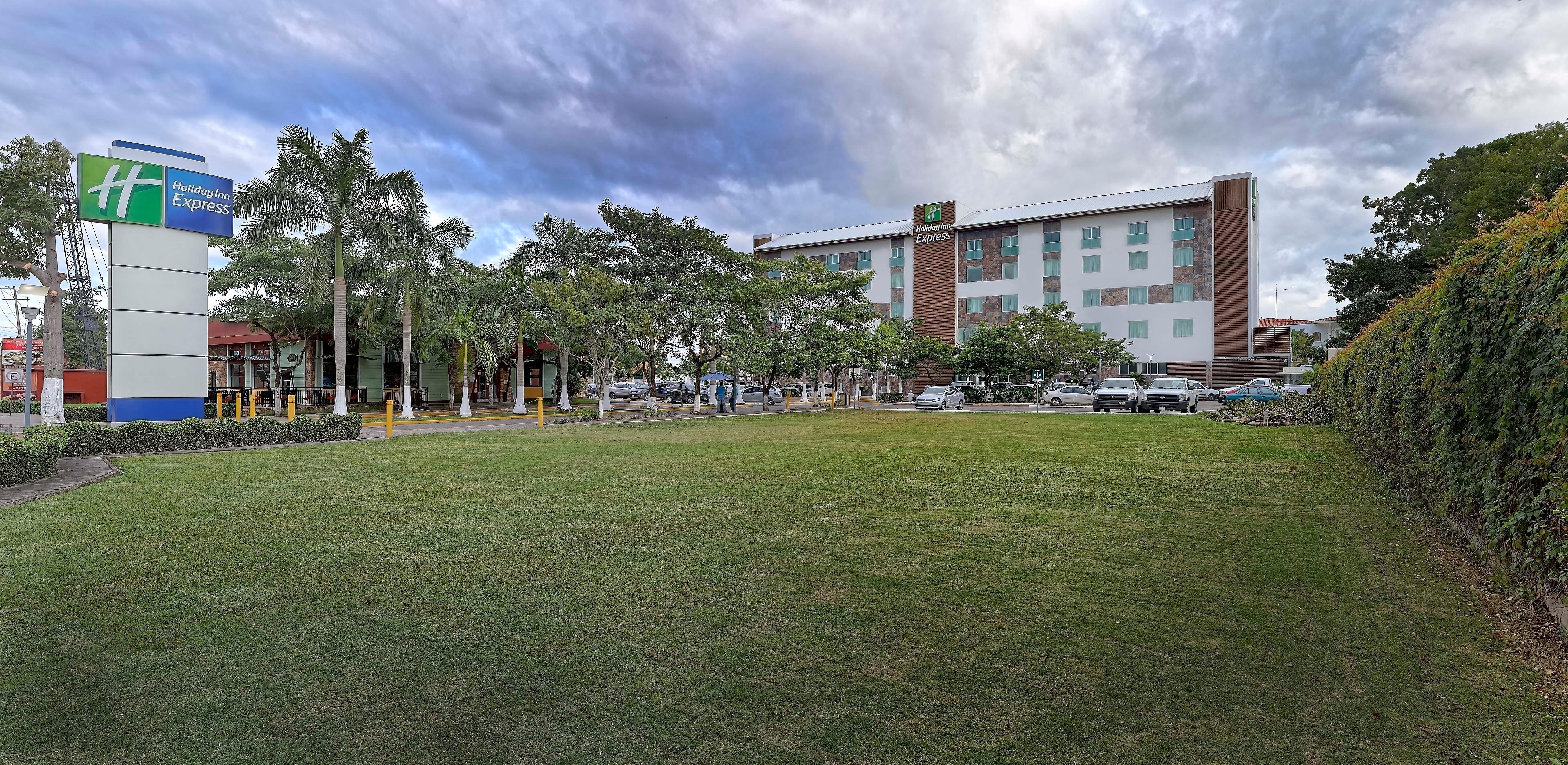 Holiday Inn Express Villahermosa By Ihg Exteriör bild